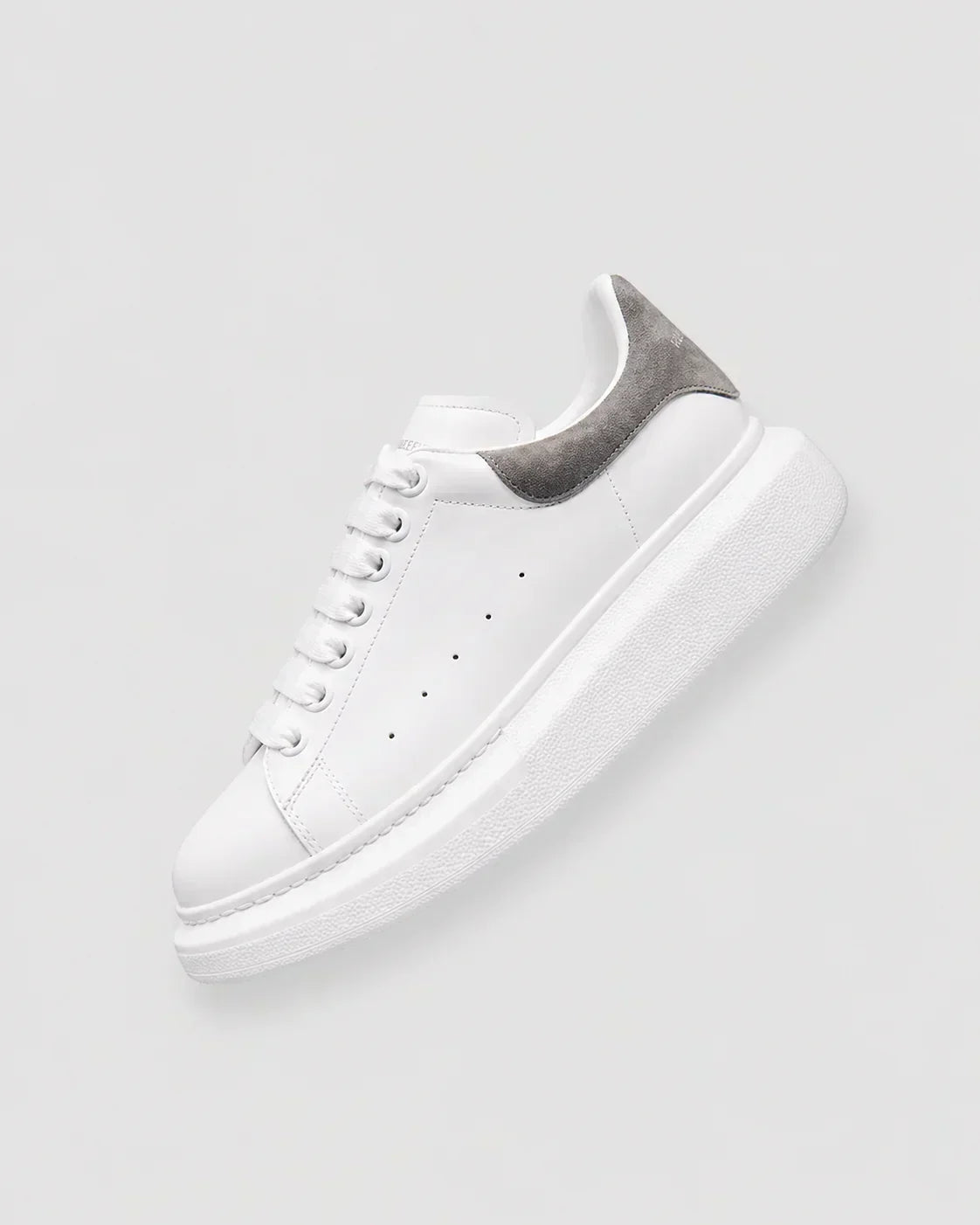QUEEN SNEAKER