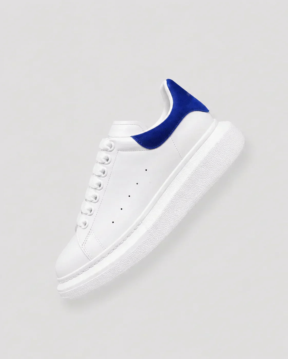 QUEEN SNEAKER